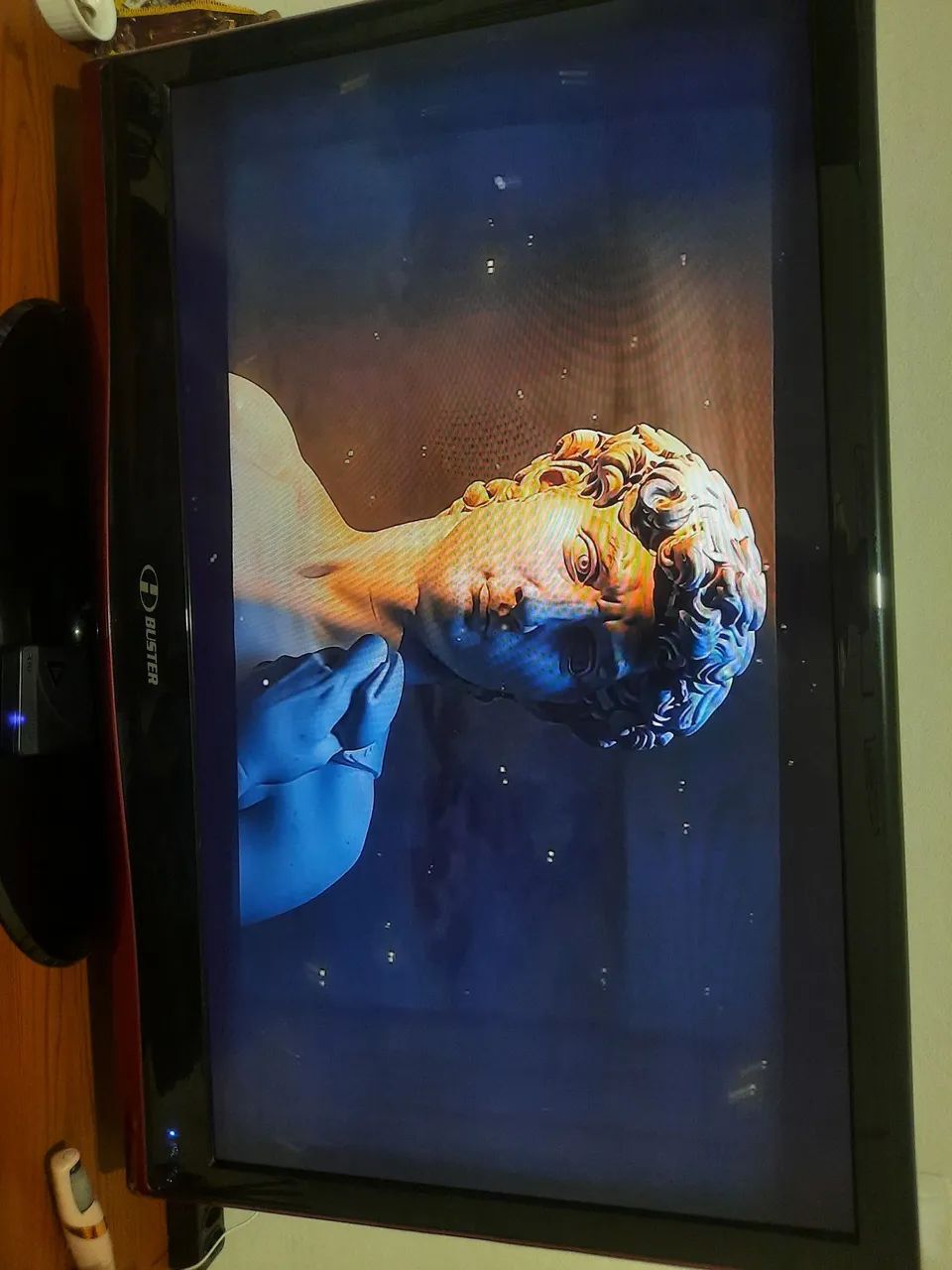 Vendo ou troco excelente TV buster 42 polegadas - Foto 4