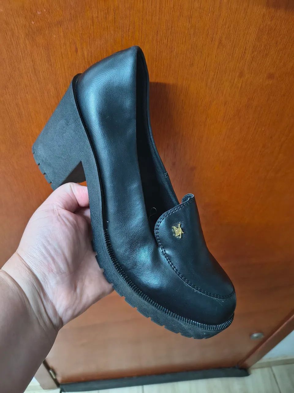 Mocassim tem preto 41