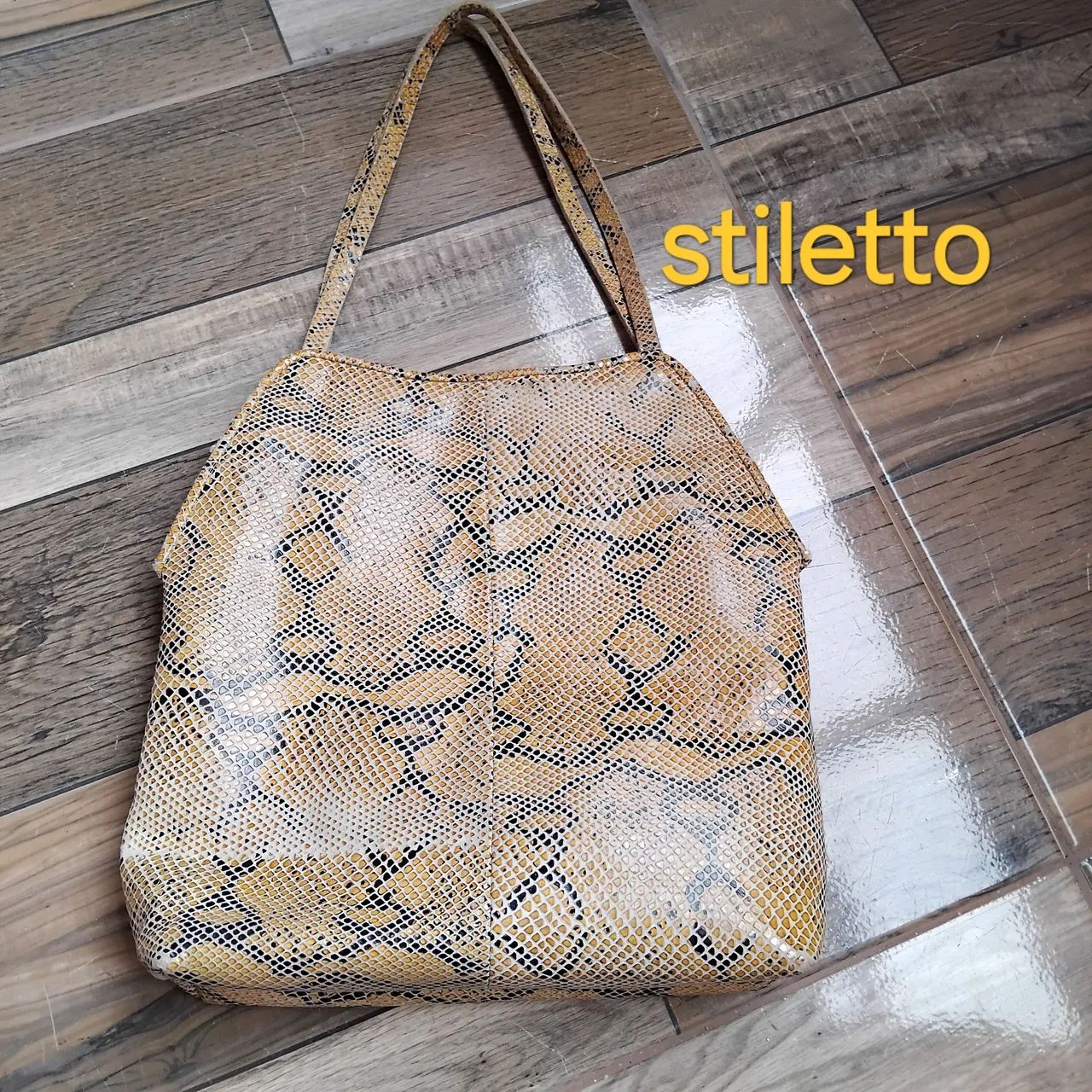 Bolsa de couro stiletto  - Foto 2