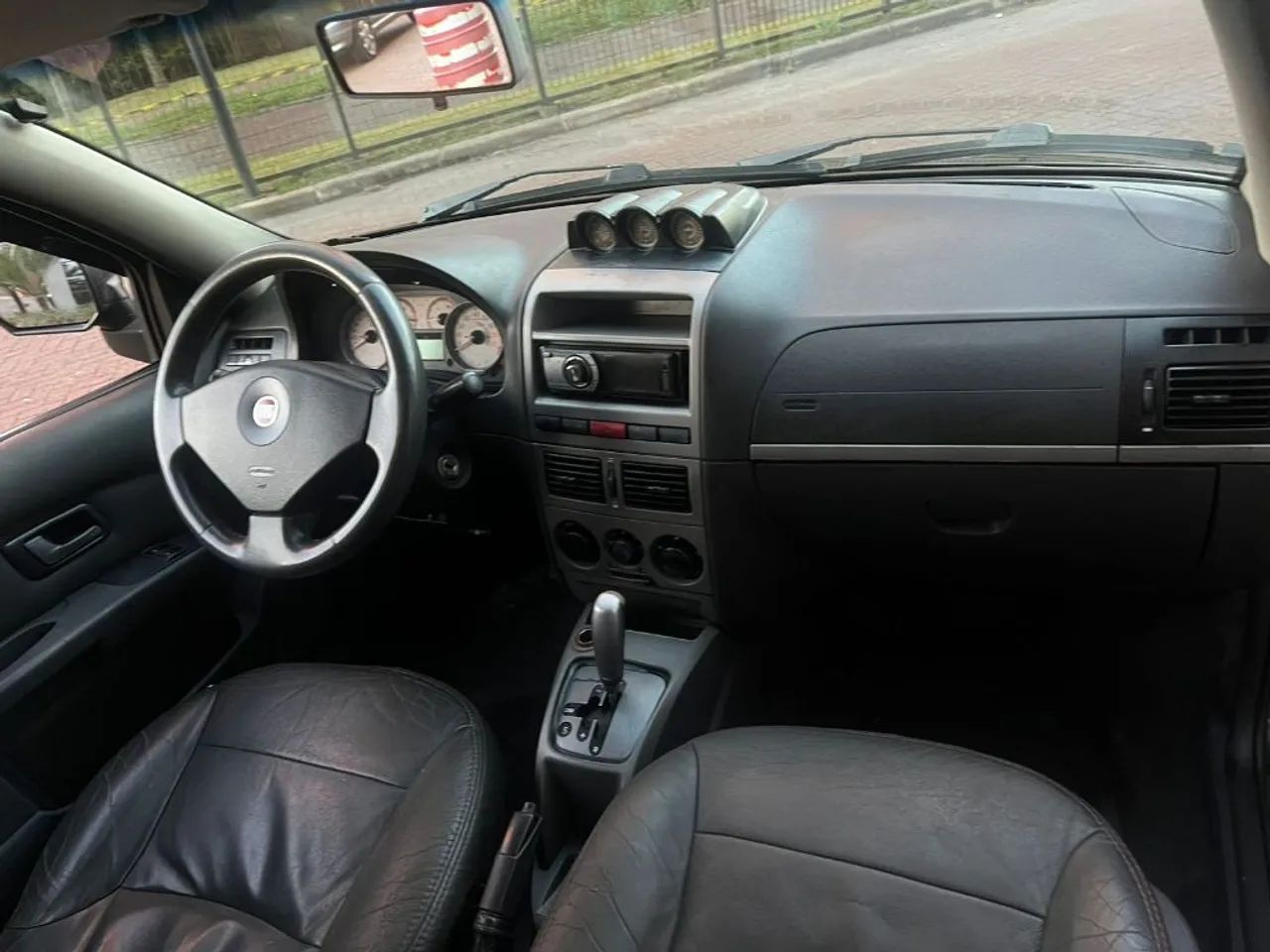 Fiat Strada Adv. Ext. 1.8 Locker Dual.flex CE 2012 - Foto 4