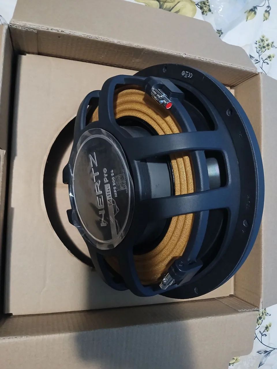 Subwoofer herts 12 polegadas