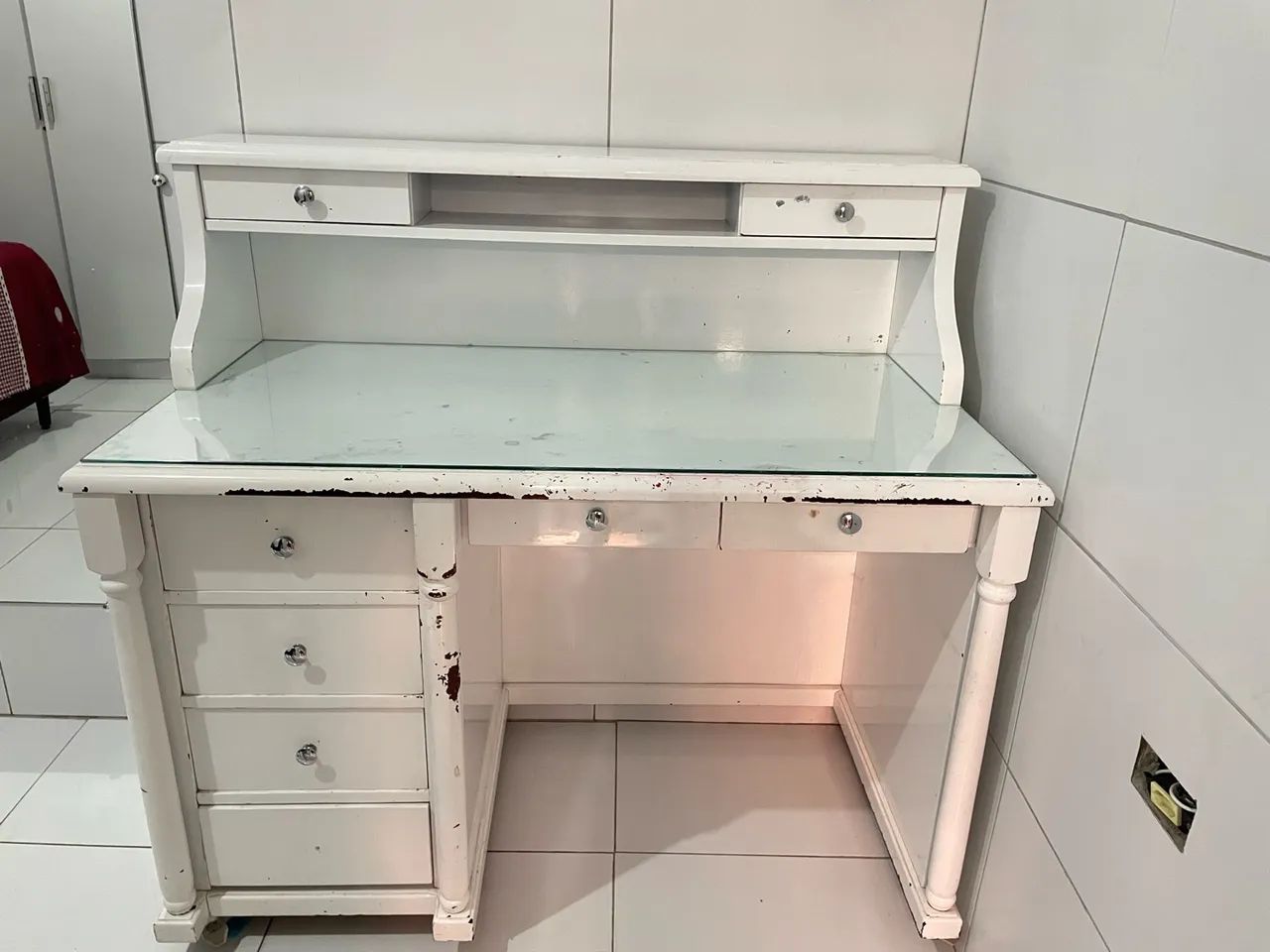 Escrivaninha branca + espelho  - Foto 2