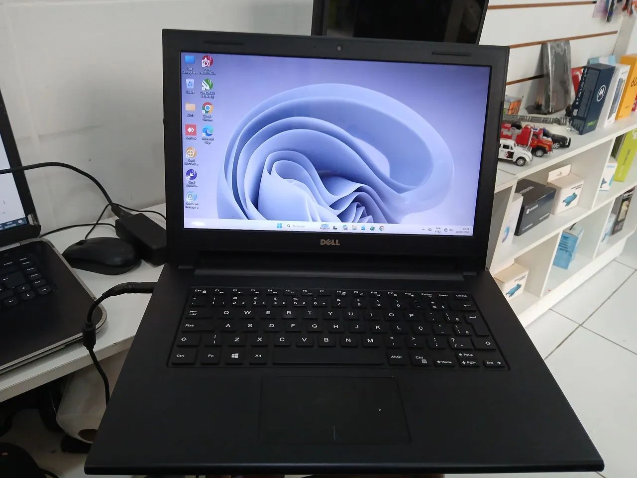 Notebook Dell core i3, 8Gb, SDD120