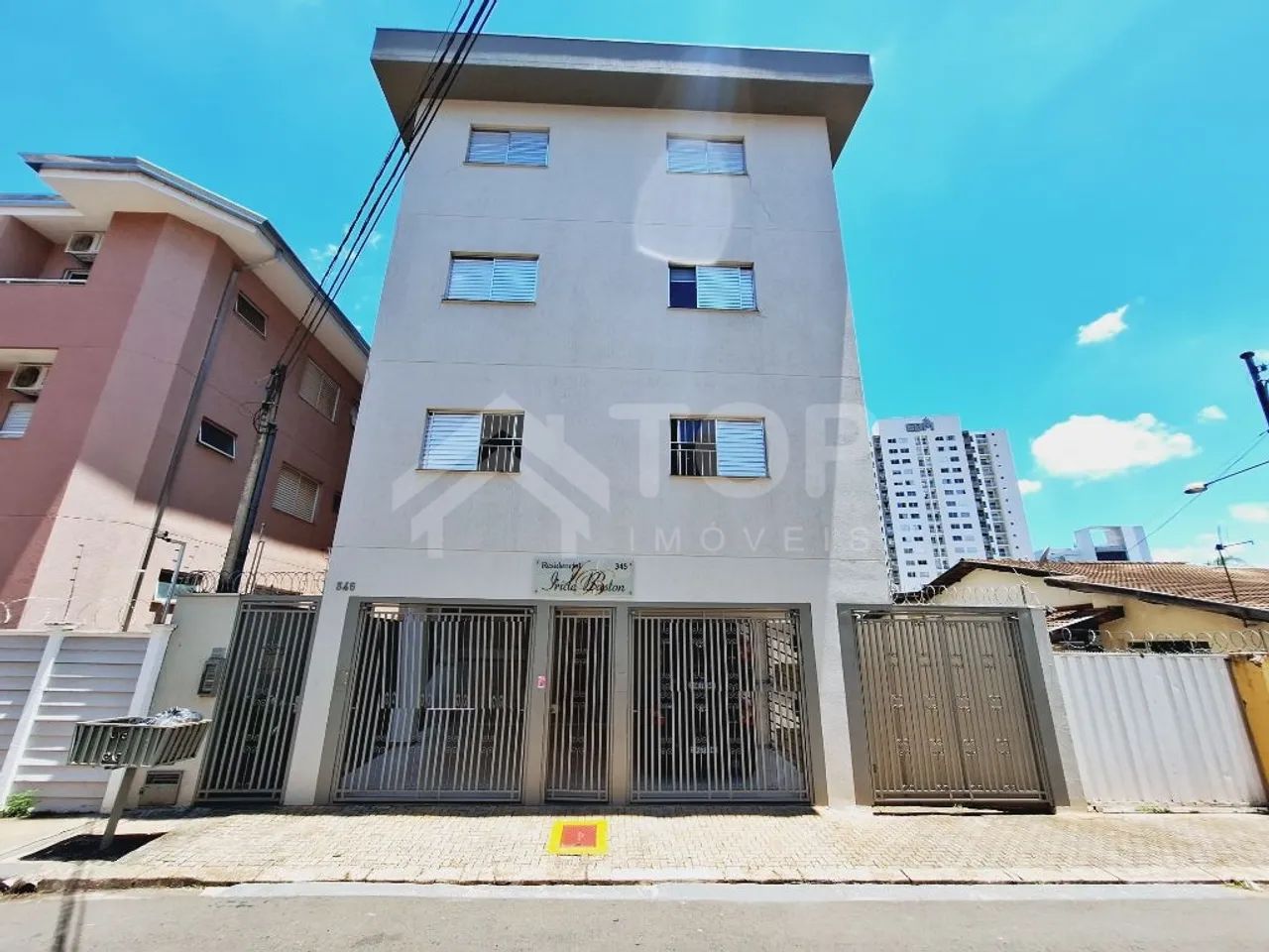 Apartamento Padrão para Alugar no Jardim Lutfalla, São Carlos