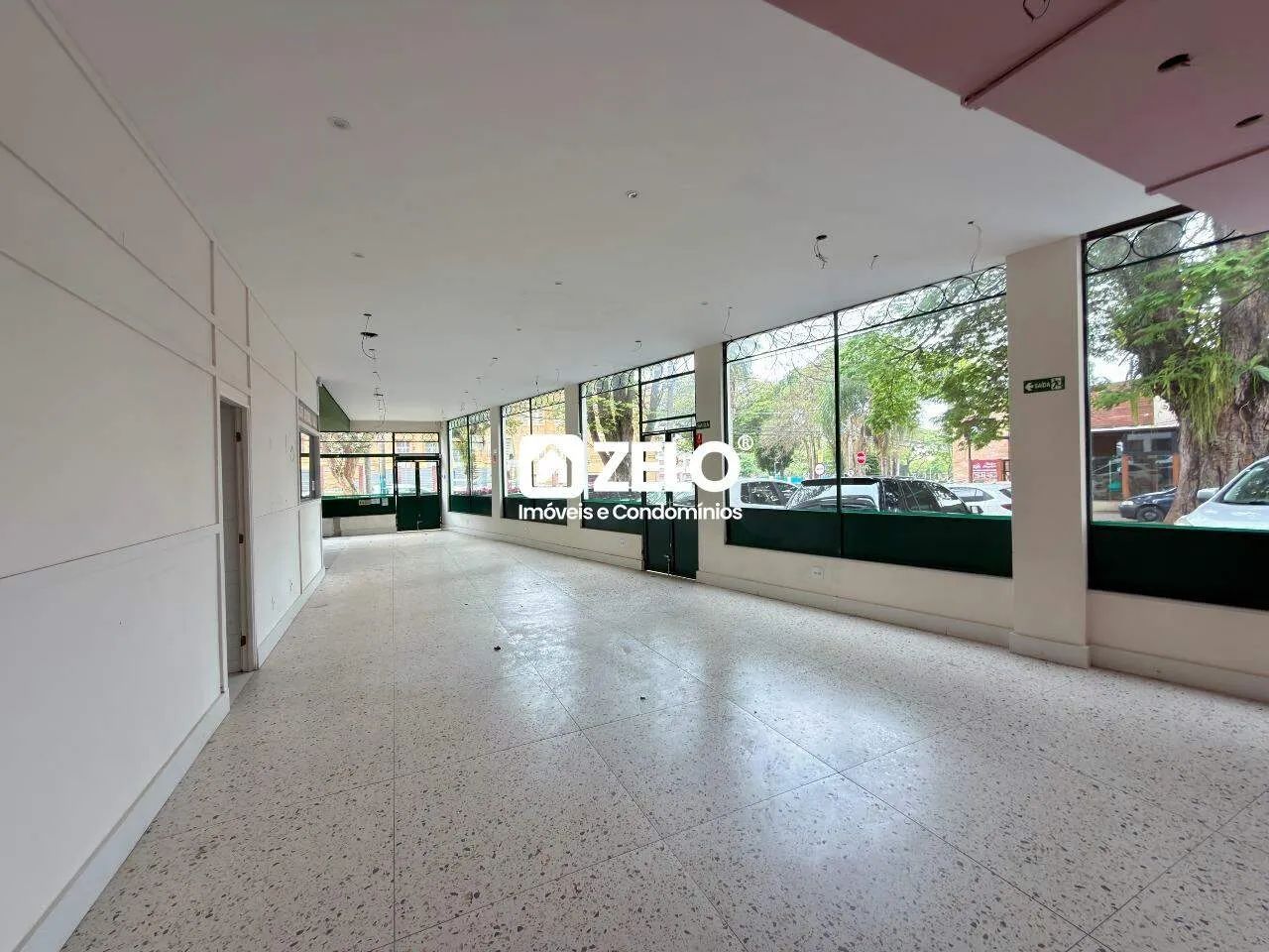 Salão comercial/industrial de 320 m² com 9 vagas no Jardim Chapadão - Foto 4