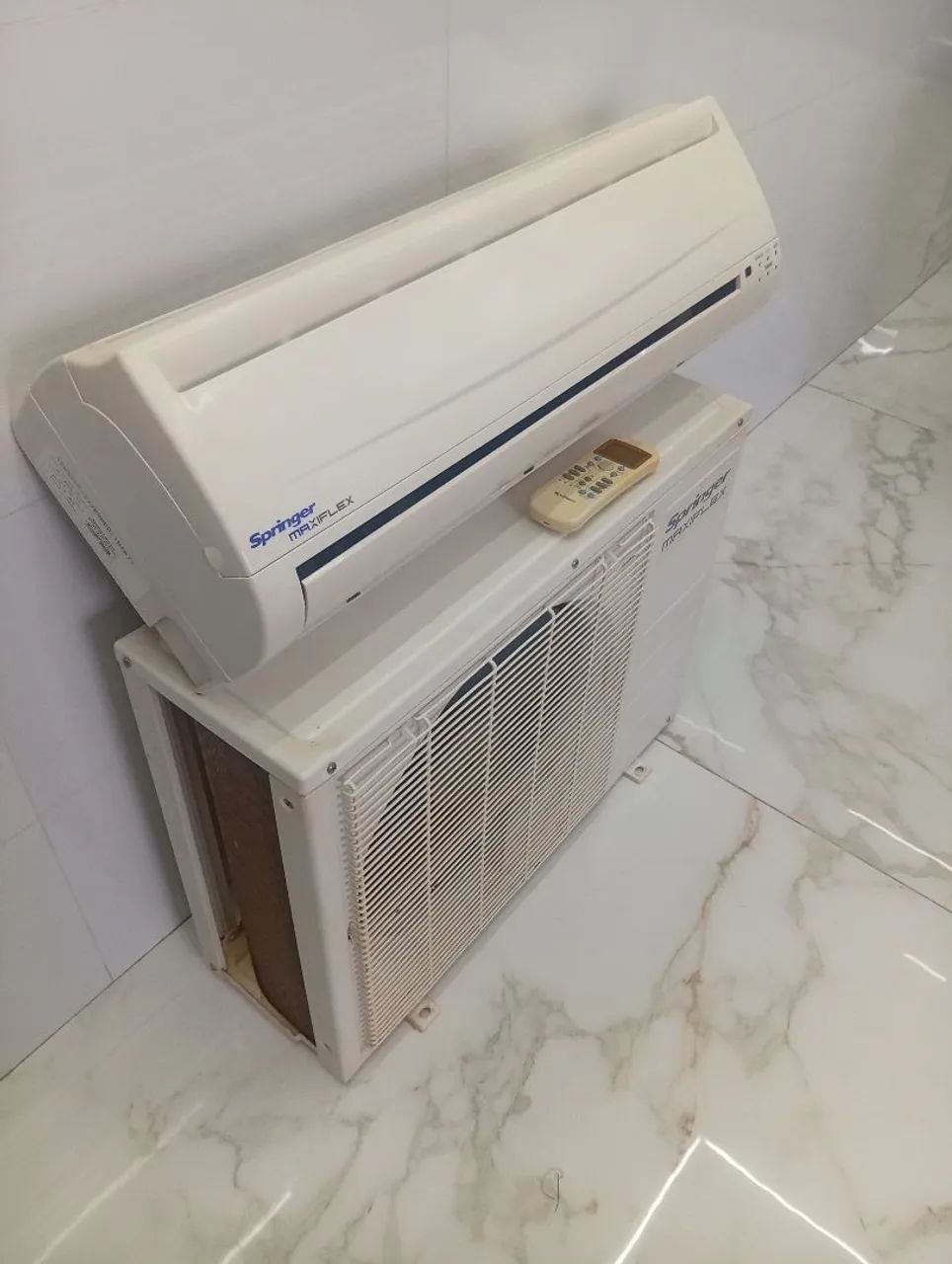 Ar condicionado Springer 9000 BTUs convencional 