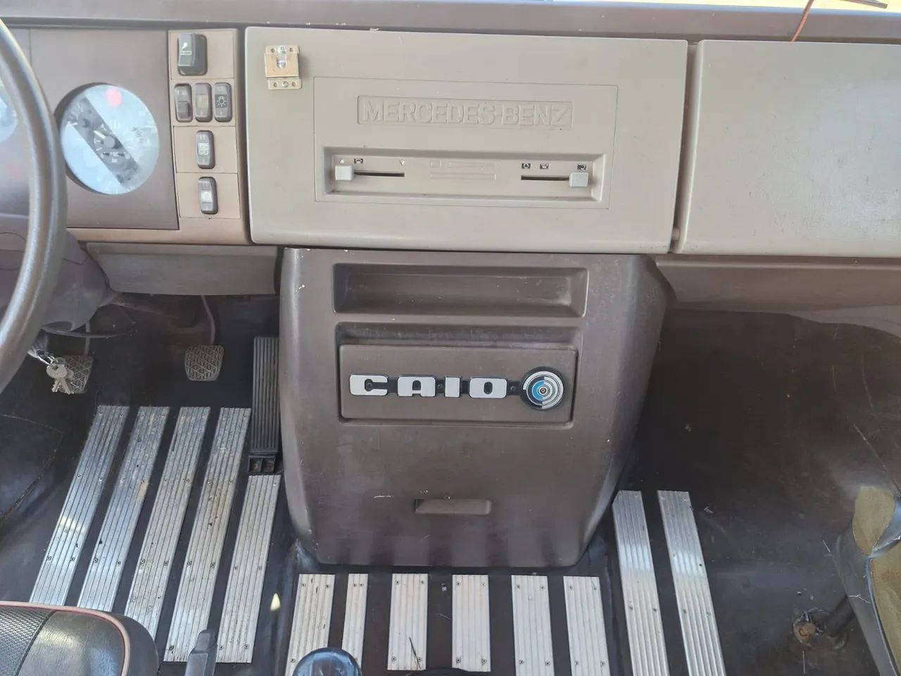 MERCEDES BENS 1991/20.600km originais/122cv/turbinado/pneus sem câmara  - Foto 9