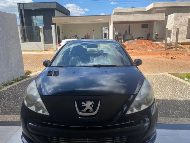 Peugeot 207 207 Sedan Passion XR 1.4 Flex 8V 4p 2013