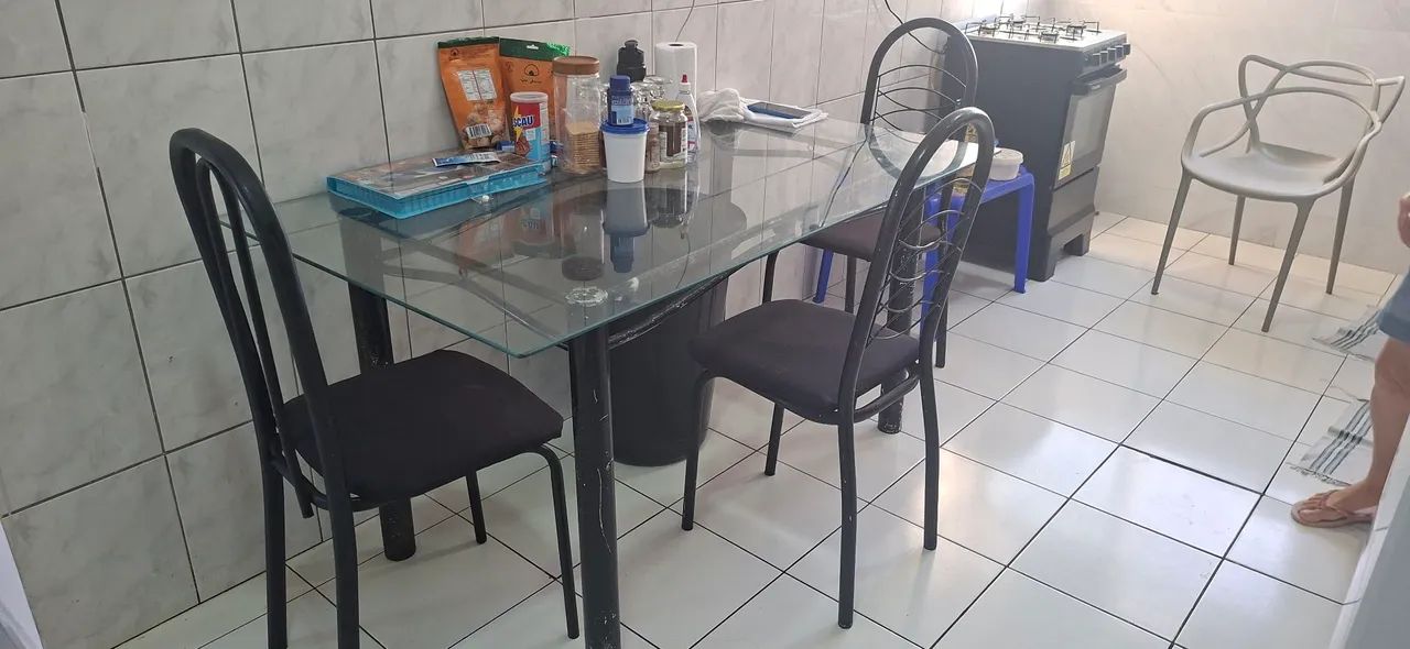Mesa com 3 cadeiras  - Foto 2