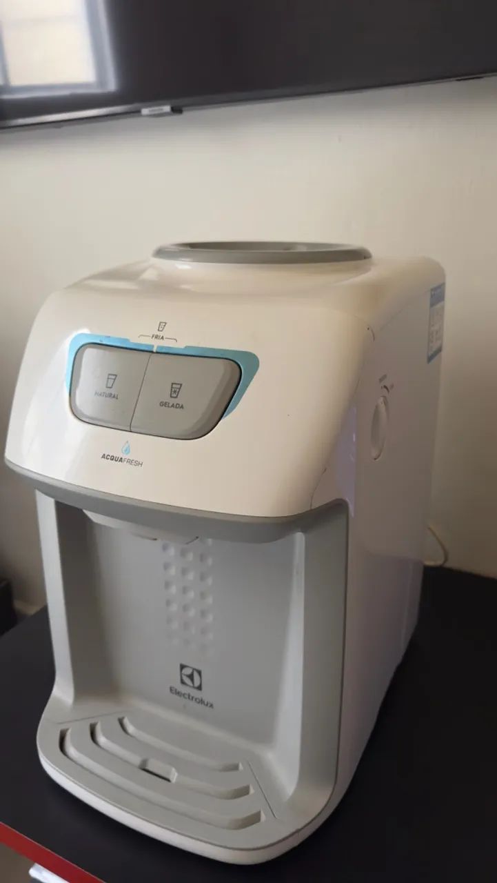 Vendo Bebedouro Eletrolux em ótimo estado!