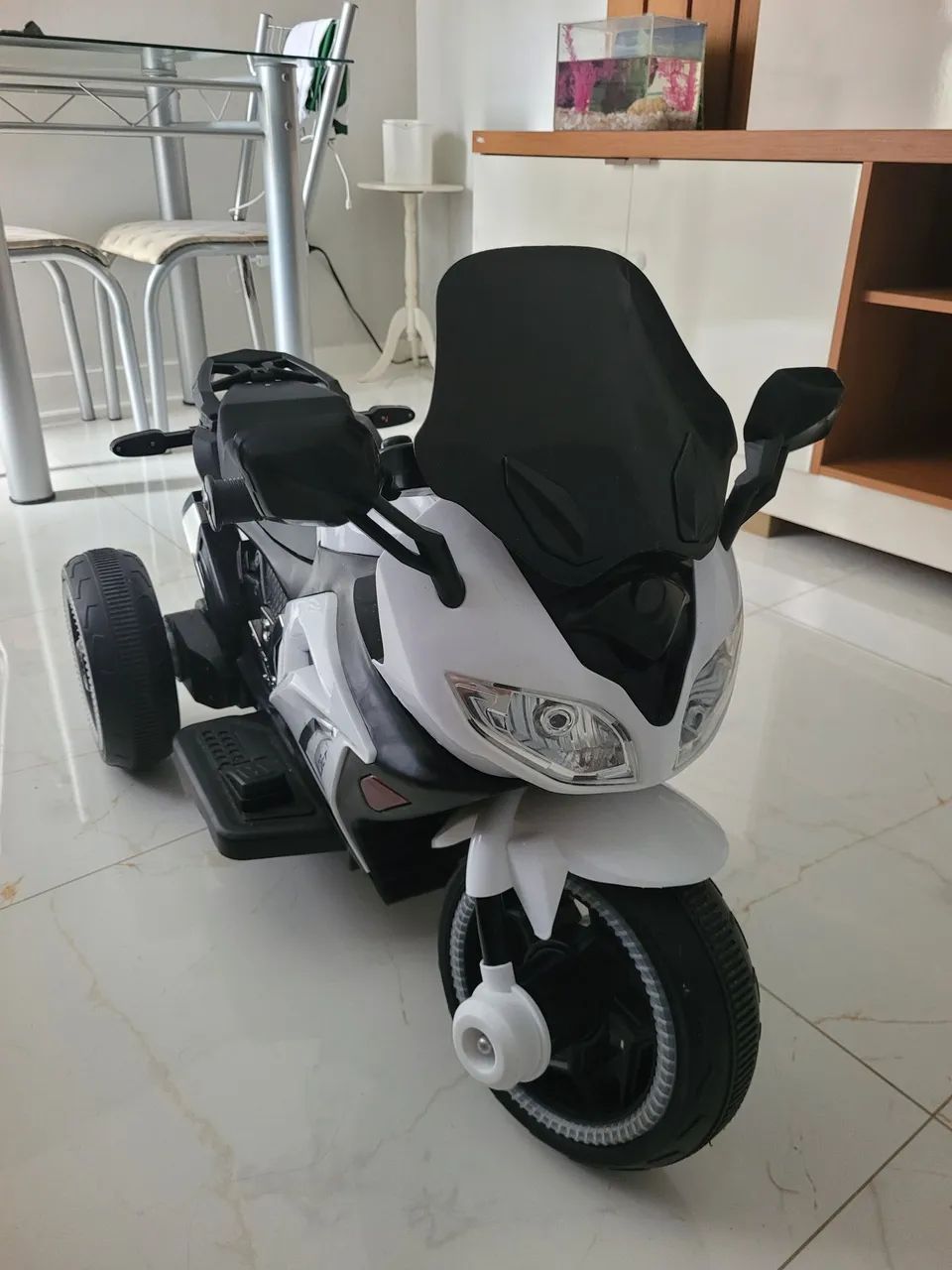 Moto elétrica infantil com led e Bluetooth  - Foto 3