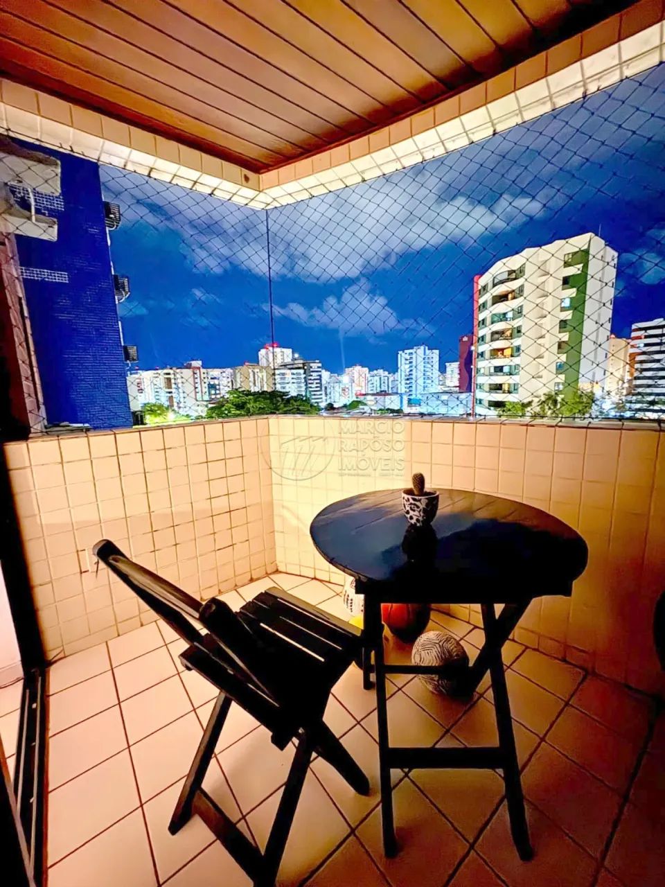Apartamento com 3 Quartos e Varanda em andar alto à venda no Vera Arruda. - Foto 3