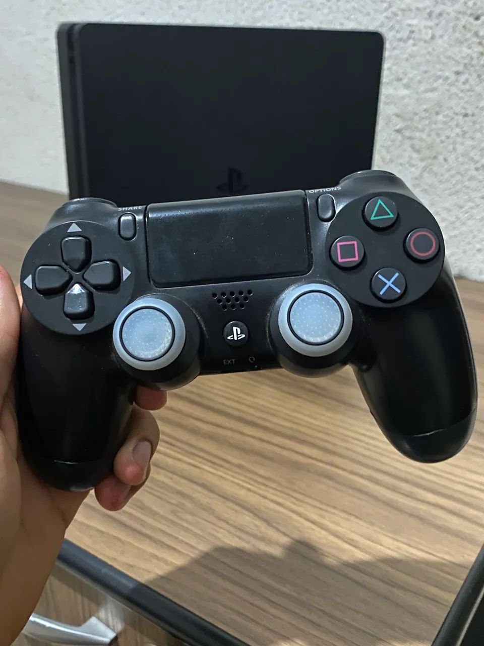 Ps4 Slim 1TB  - COMPLETO  - Foto 4