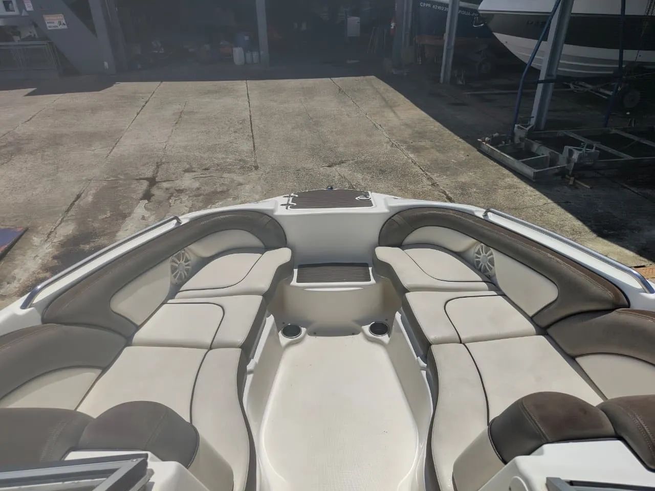 Jet boat Yamaha 242 S Limited  - Foto 10