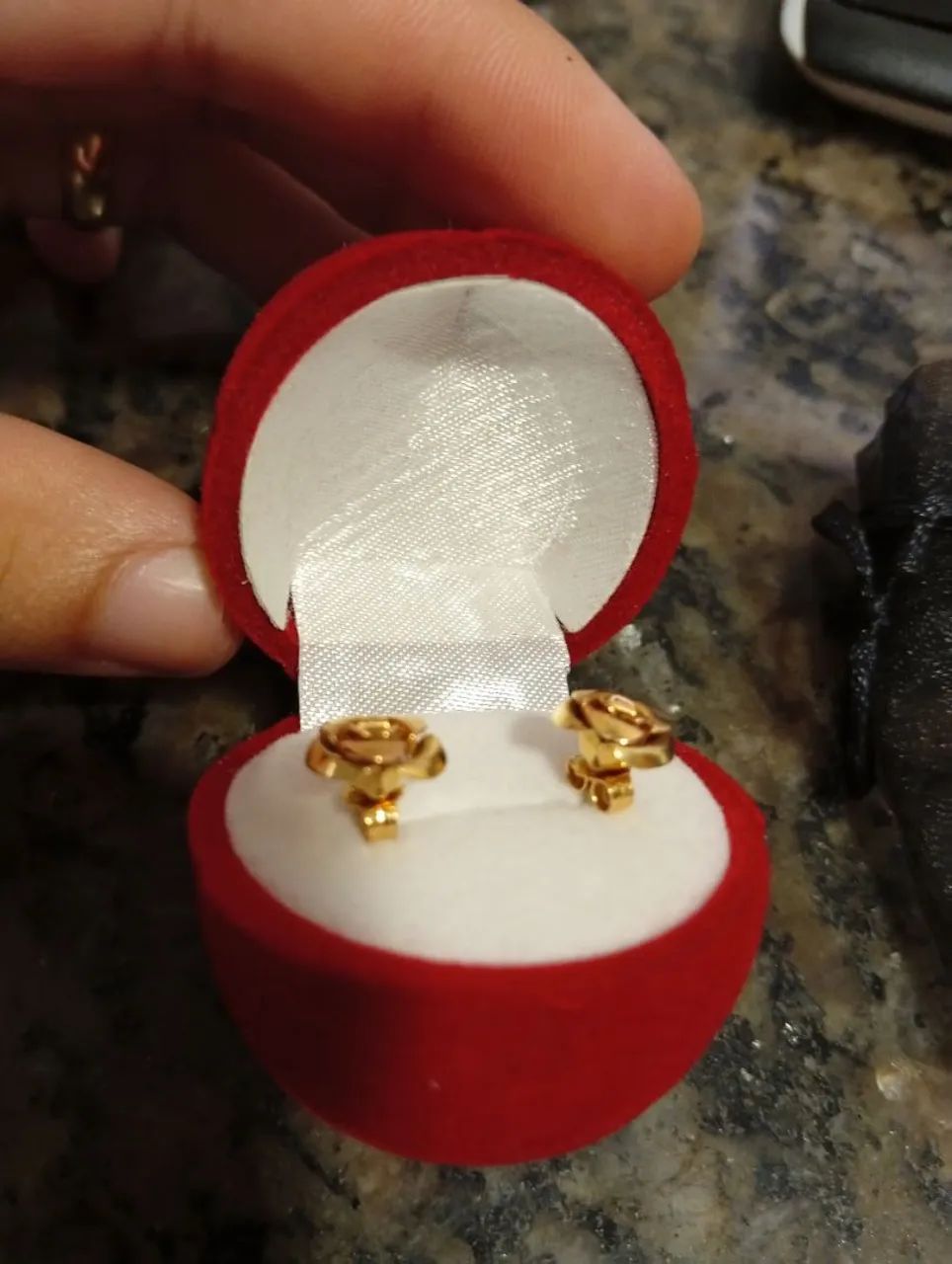 Brinco de Rosa em Ouro 18k. 2 gramas - Foto 4