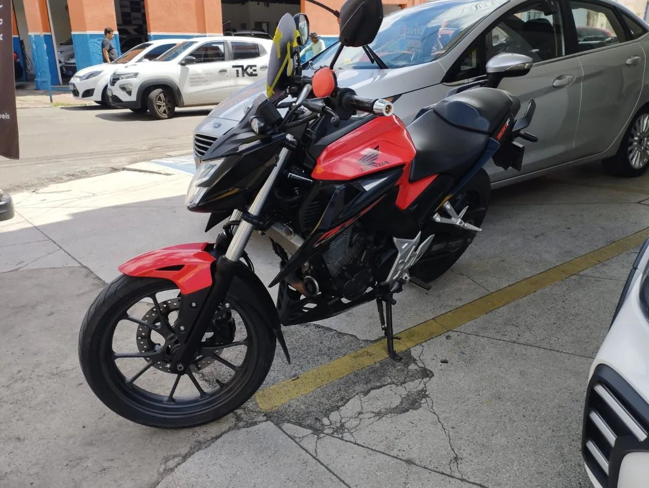 CB Twister 300 com ABS ano 2023 - Foto 2