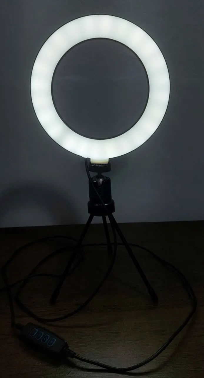 Ring Light Led Iluminador De Mesa 8 Polegadas Com Tripé - Novo - Foto 3