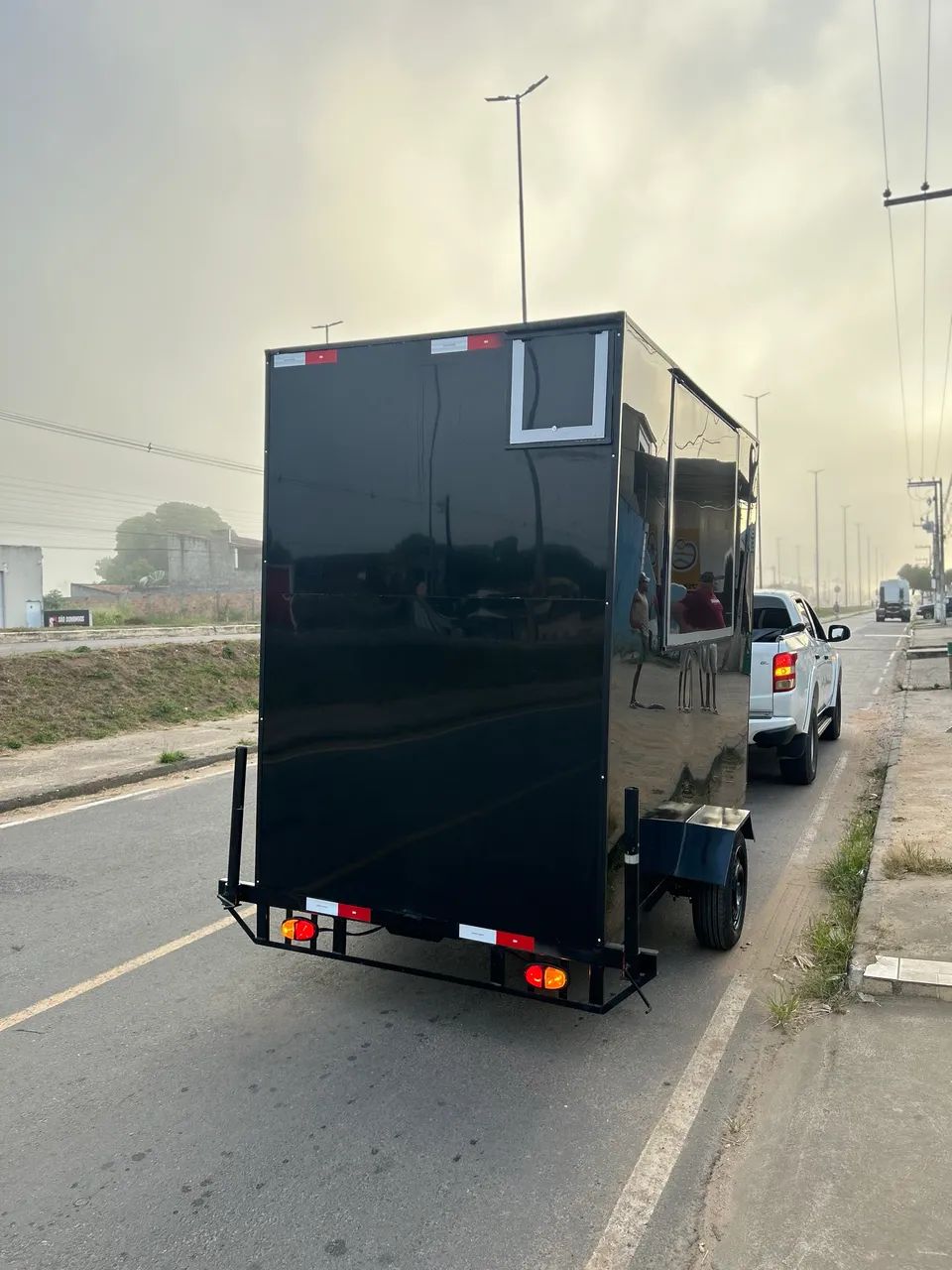 Treiller comercial  - Foto 3