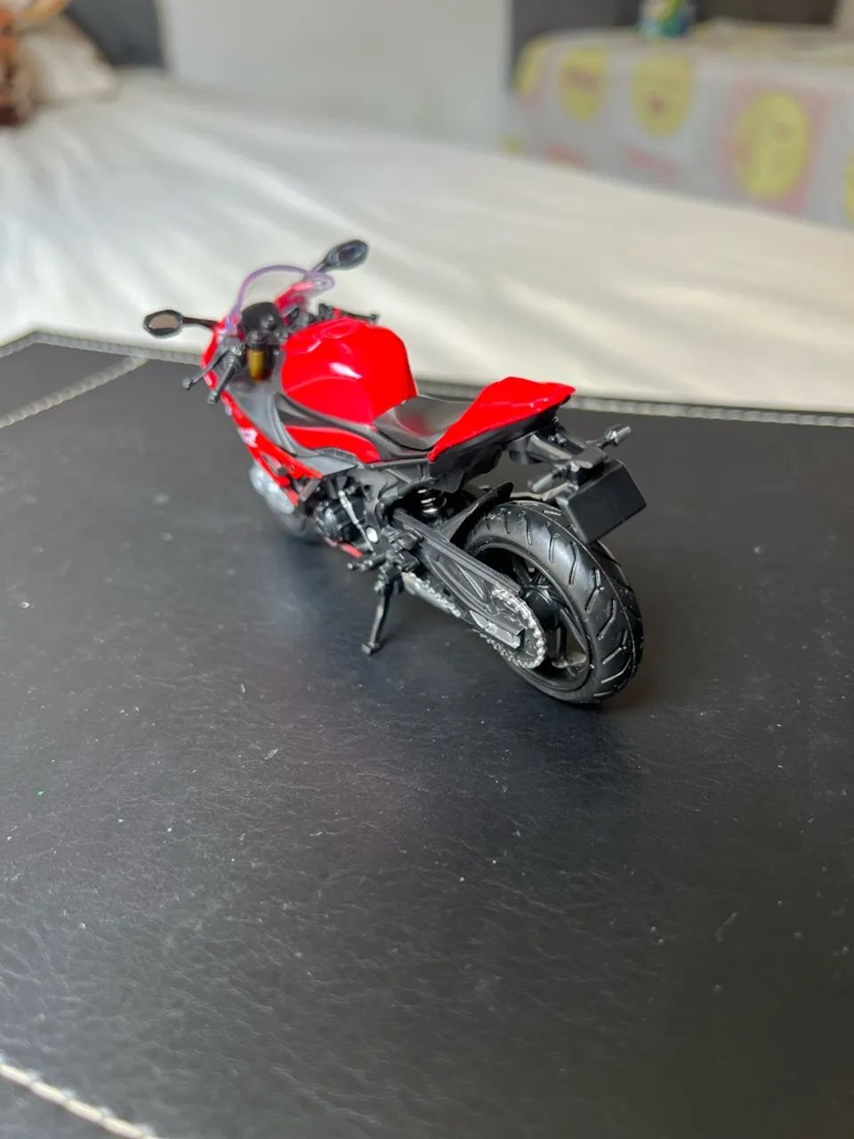Miniatura bmw s1000rr 1/18 - Foto 4