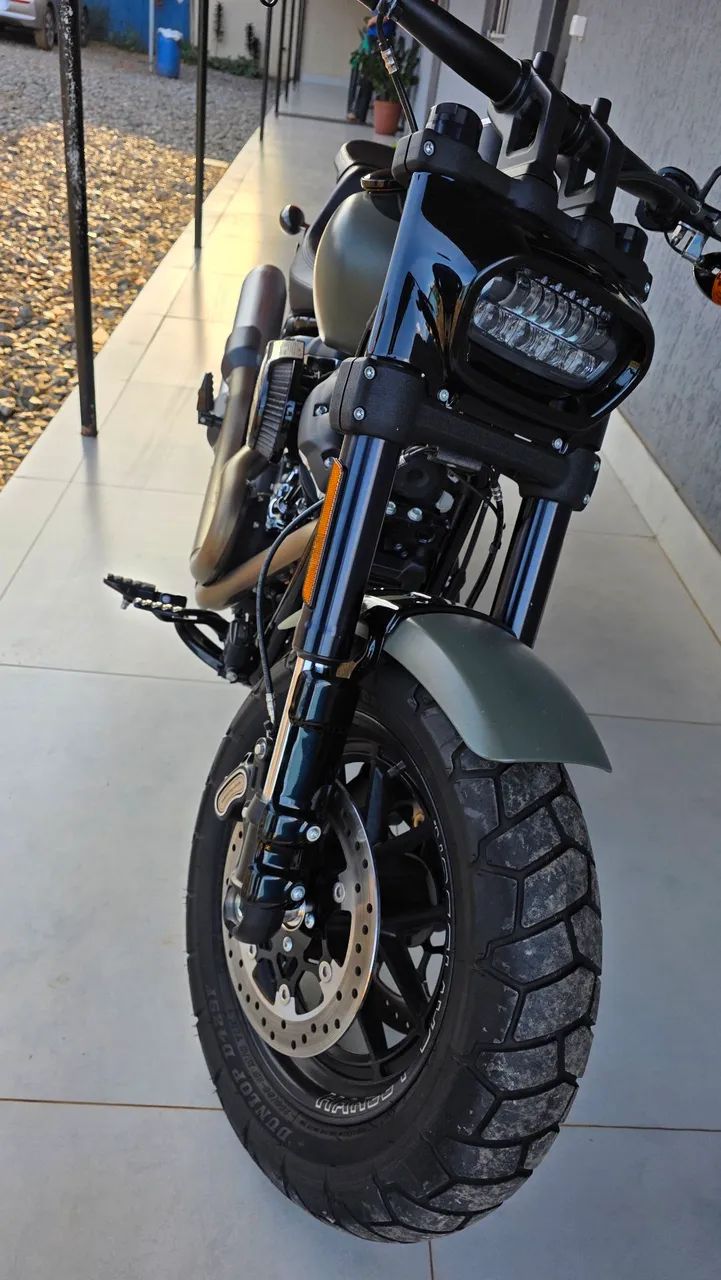 Harley Fat Bob com 715 km - Foto 3