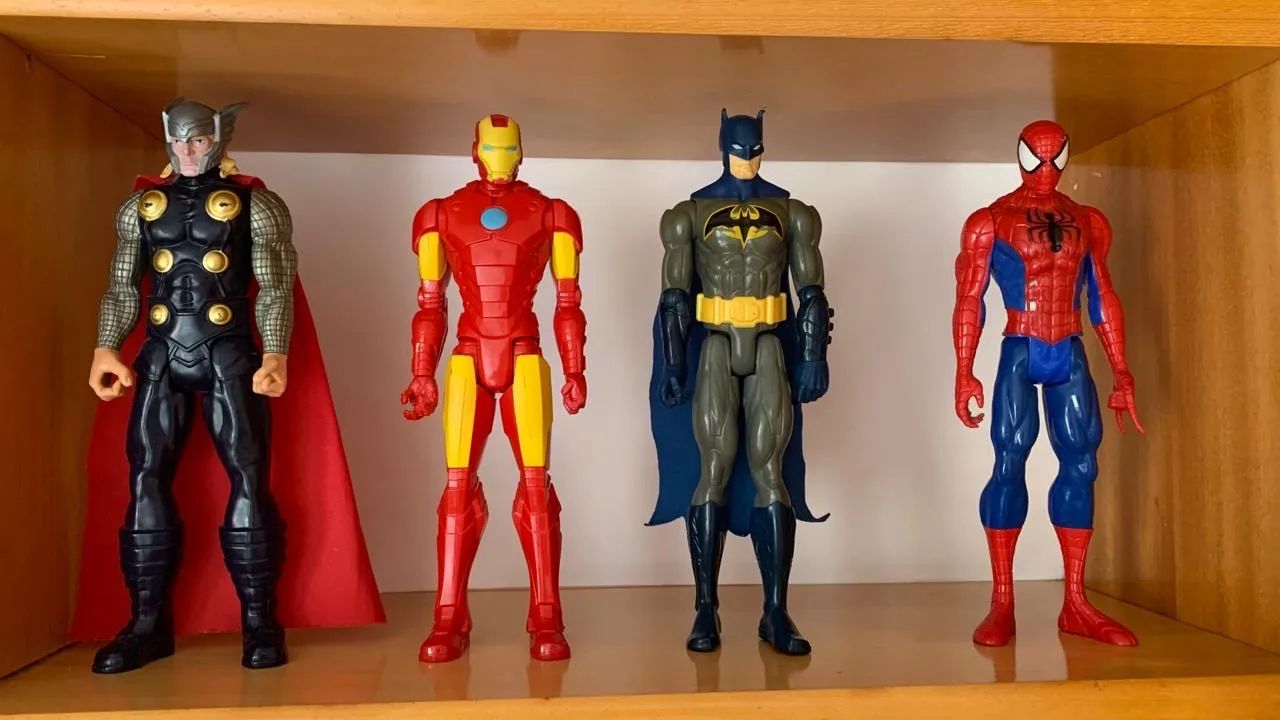 Bonecos super-herói - Foto 2