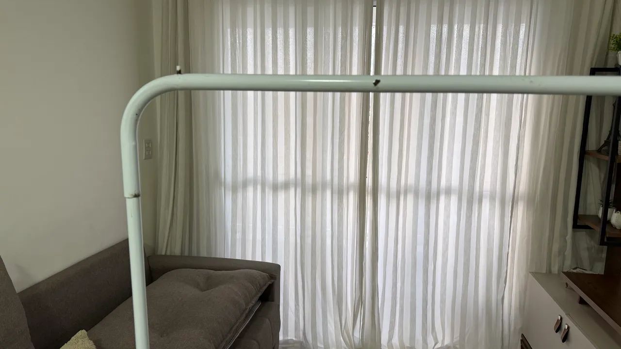 Arara grande e dobrável de roupas  - Foto 4