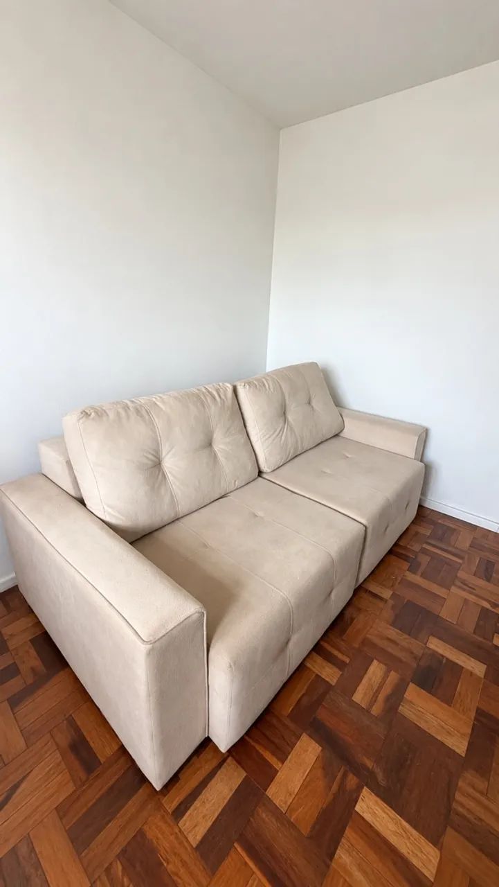 Sofa Retratil Bege 3 lugares - Foto 2