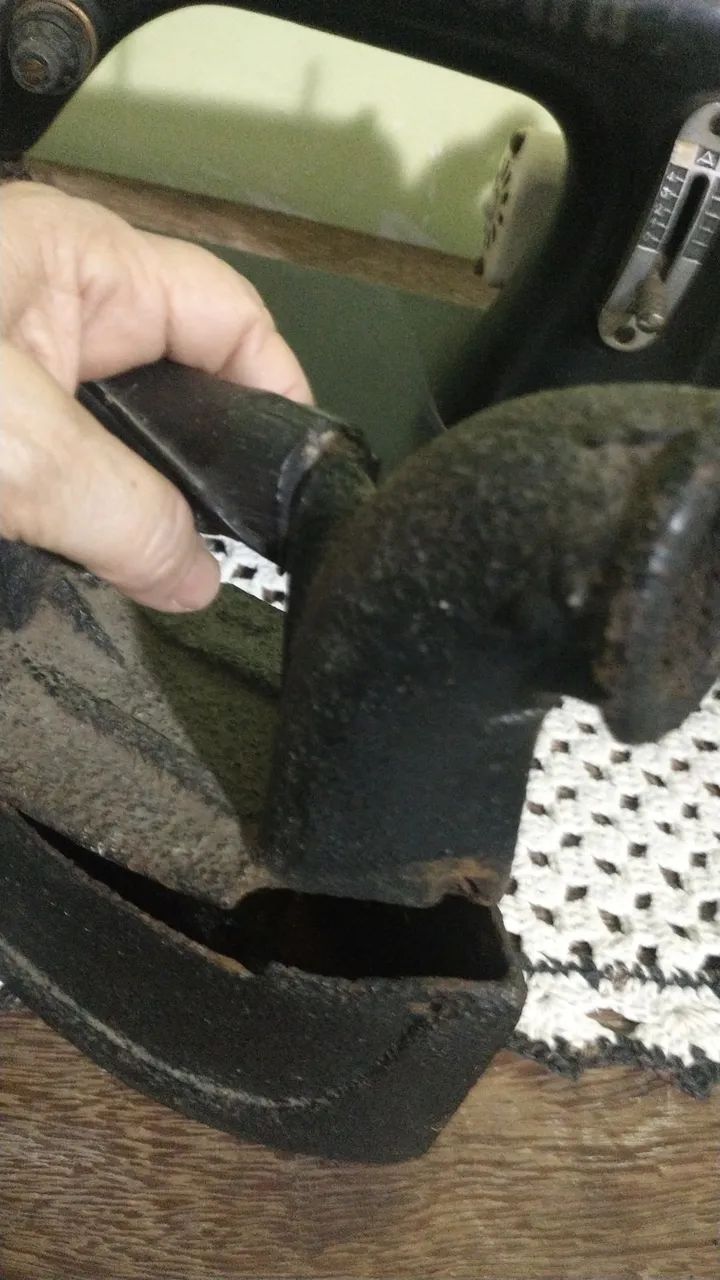 Ferro passar roupa antigo  - Foto 2