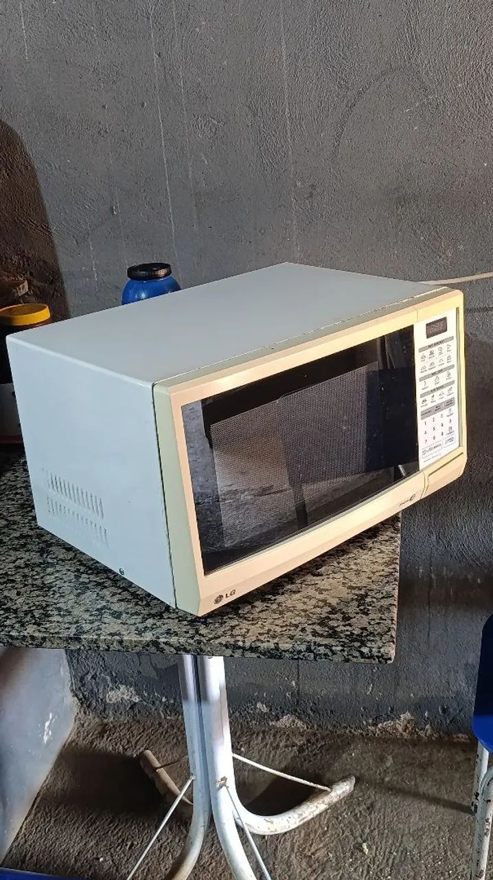 Microondas LG 23L 