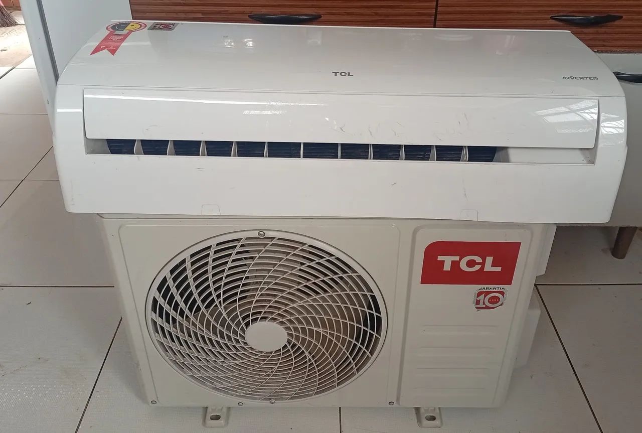Vendo Ar-condicionado semi novo 12. 000 BTUs.