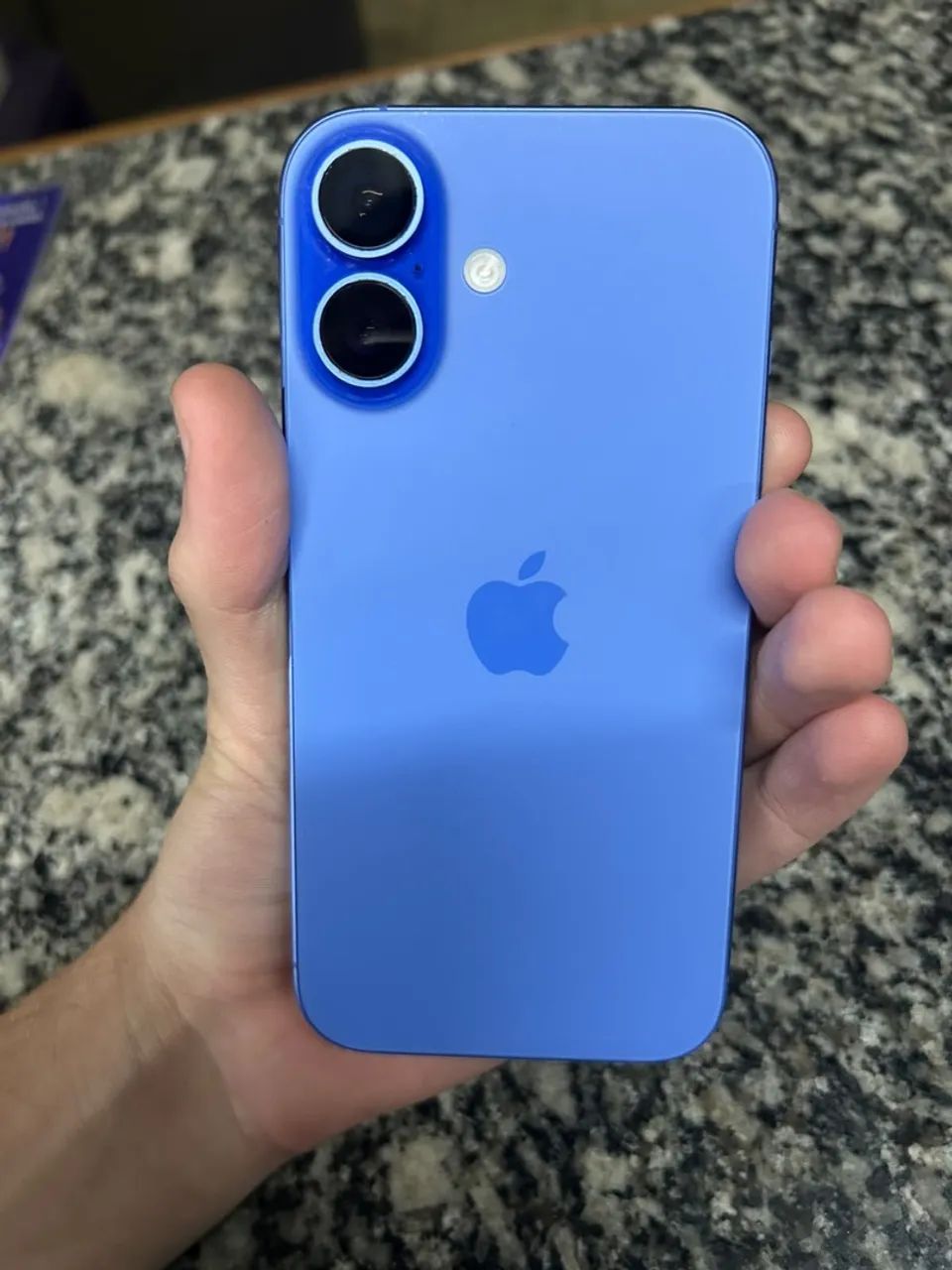 iPhone 16 