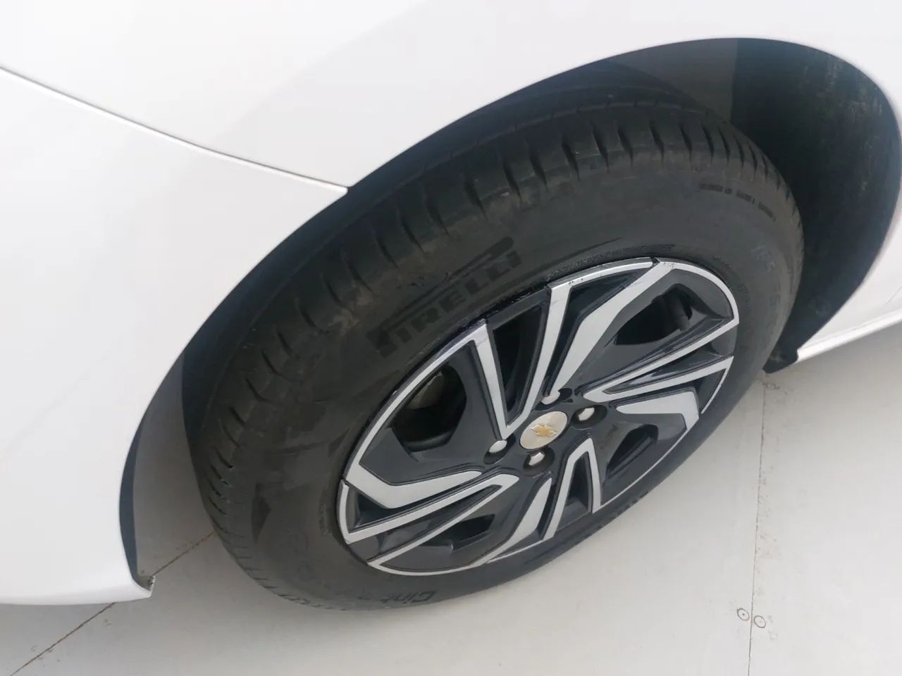 Chevrolet Onix Hatch 1.0 12V Flex Mec. 4P, foto 12 de 18