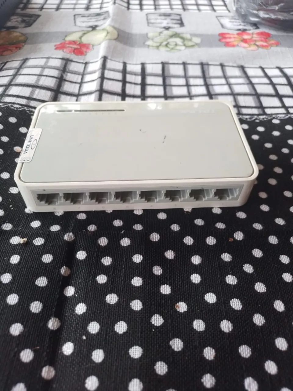 Switch de mesa TP-Link modelo TL-SF 1008D