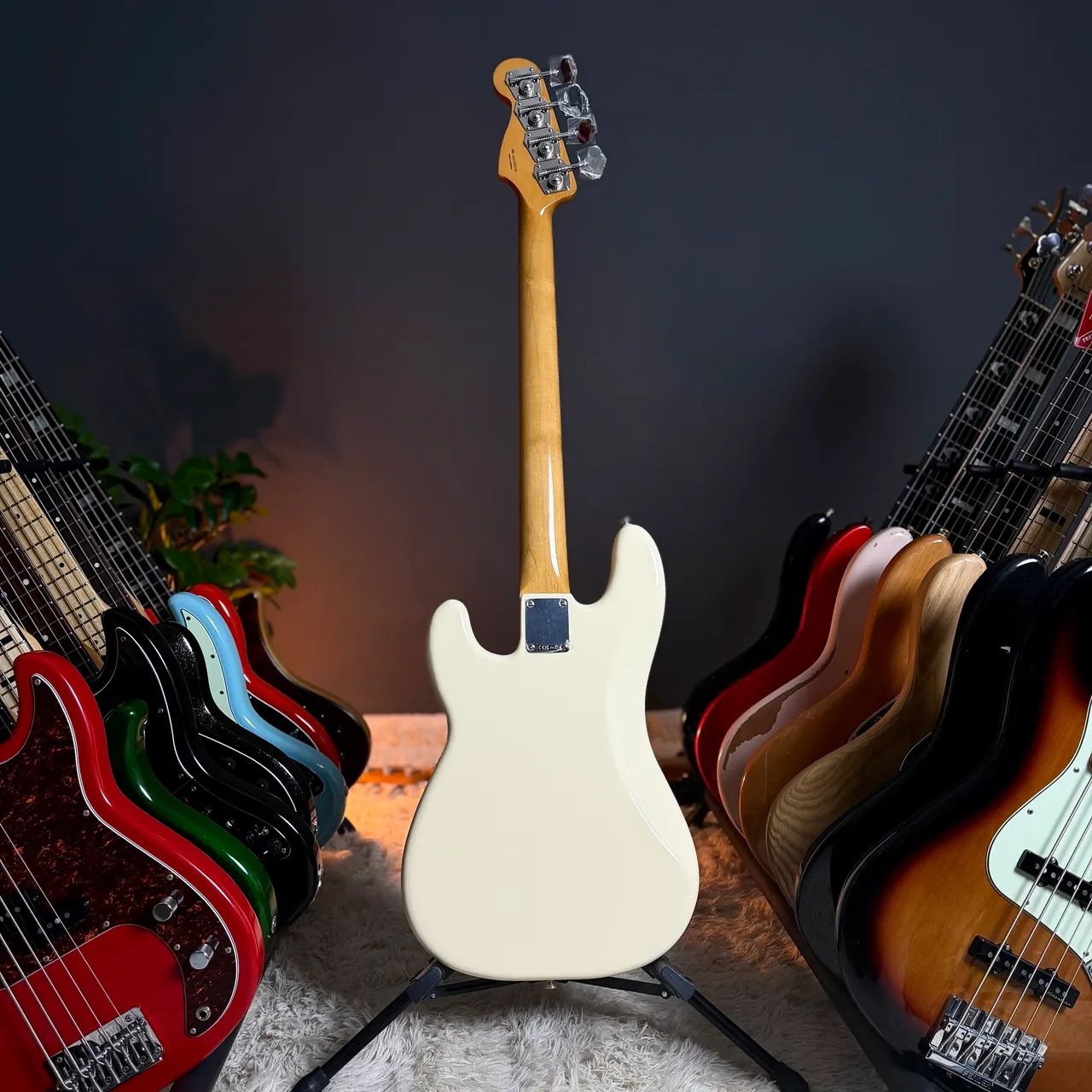Baixo Fender Precision Vintera II 60s 2025 - Foto 5