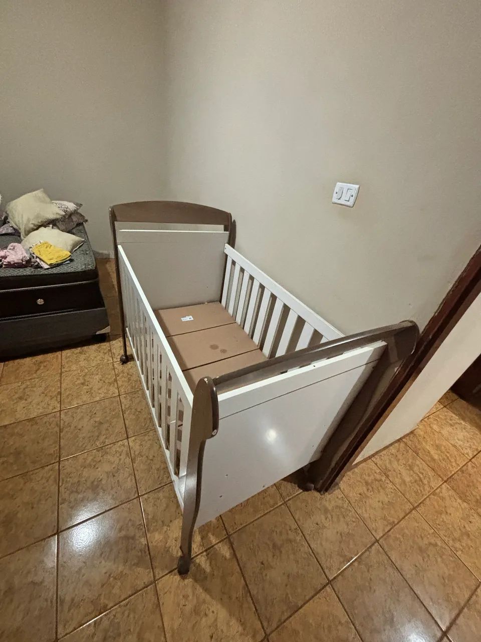 Vendo Berço Infantil com Rodinhas  - Foto 5