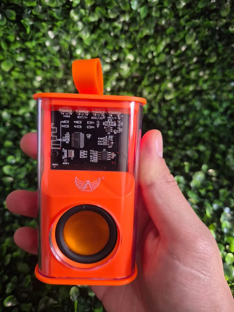 Caixinha de Som Bluetooth LED Nova, Compacta e Potente  - Foto 2