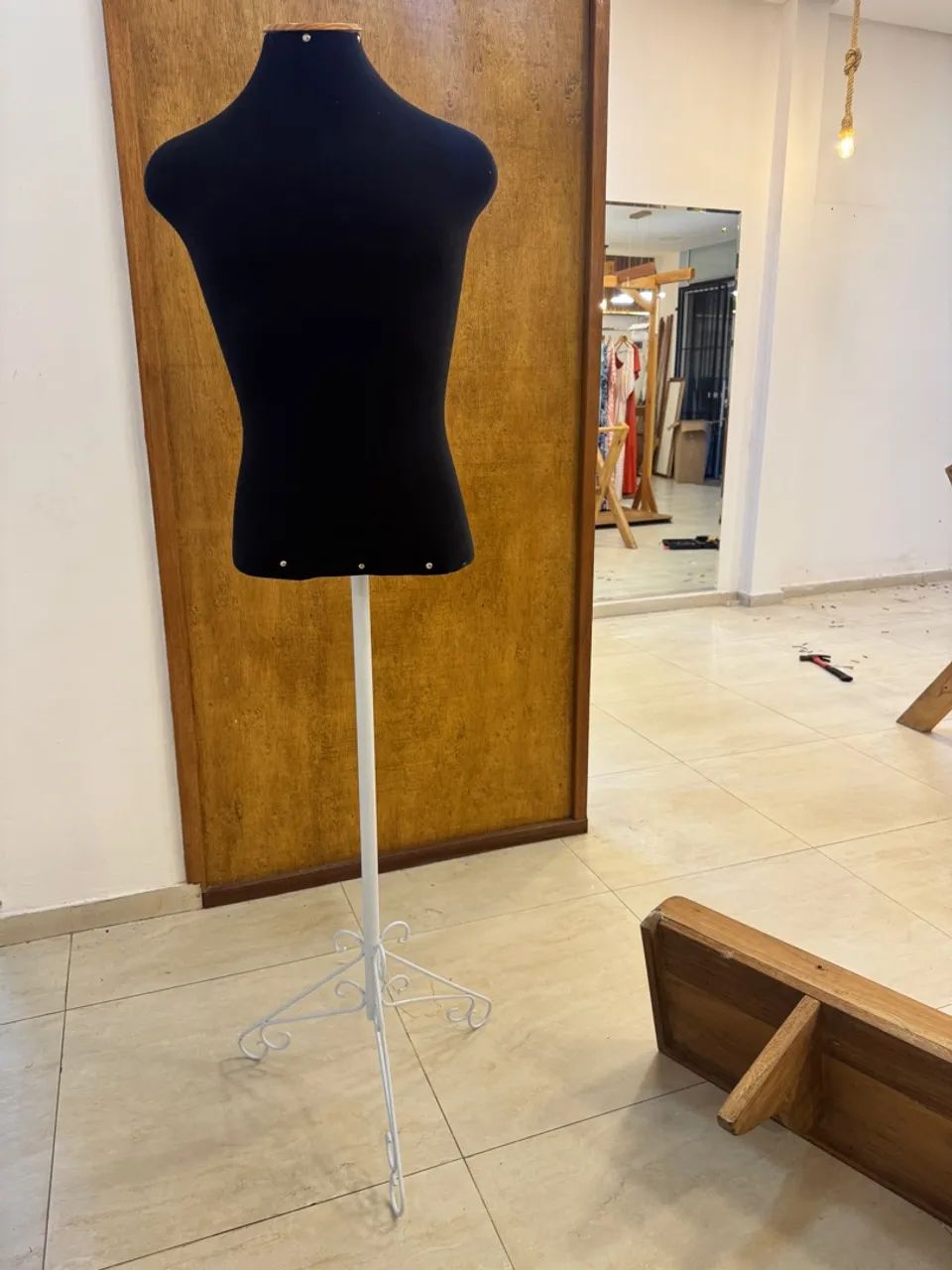 Manequim busto masculino tripé  - Foto 2
