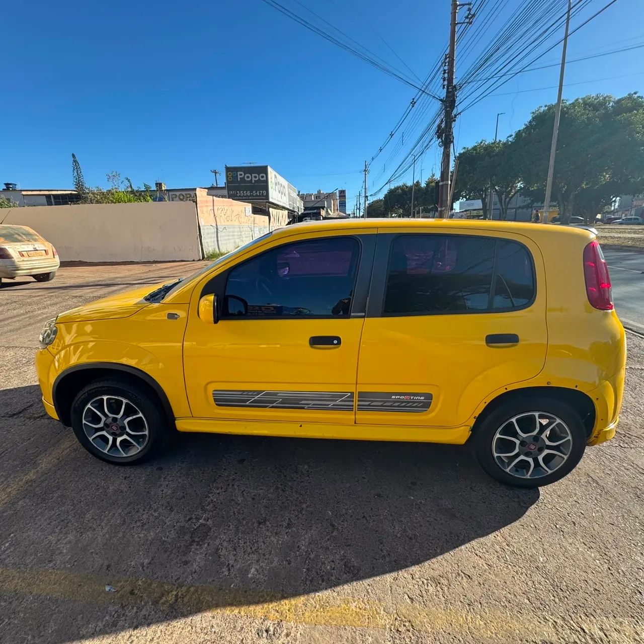 Fiat Uno Sporting 1.4 EVO Fire Flex 8V 4P 2014