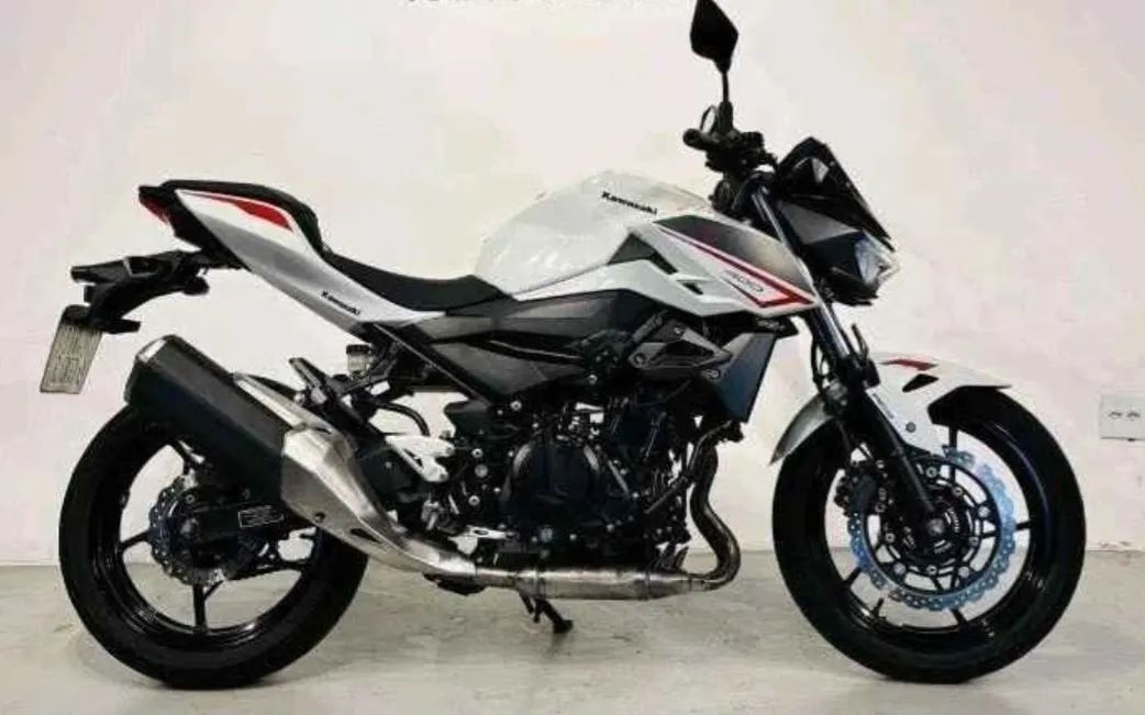 カインダメ　黒白セット Z 400 2022 - 1545148894 | OLX
