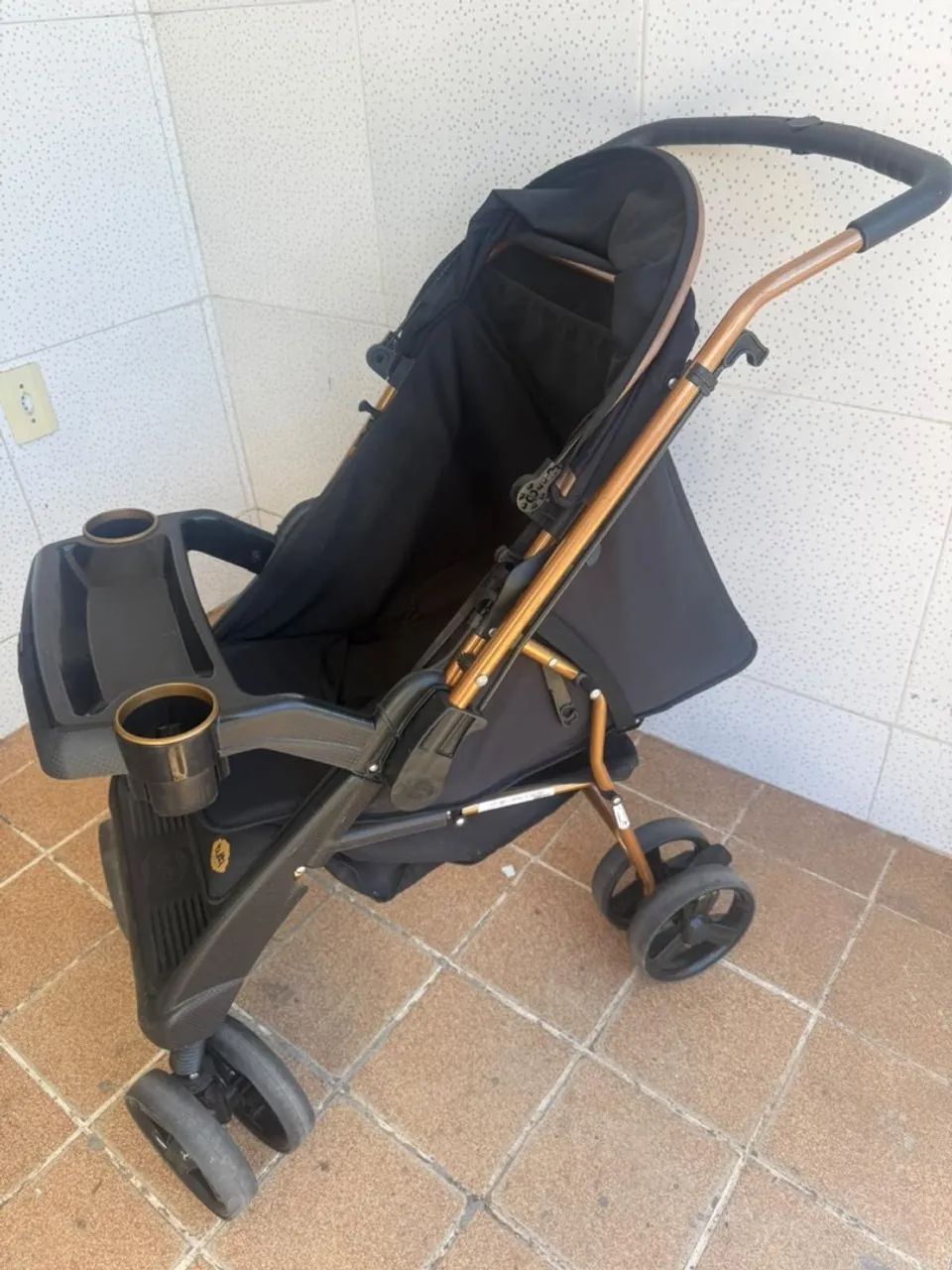 carro de bebê 