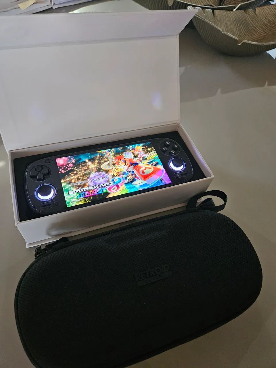 Retroid Pocket 5 na caixa com case - Foto 2
