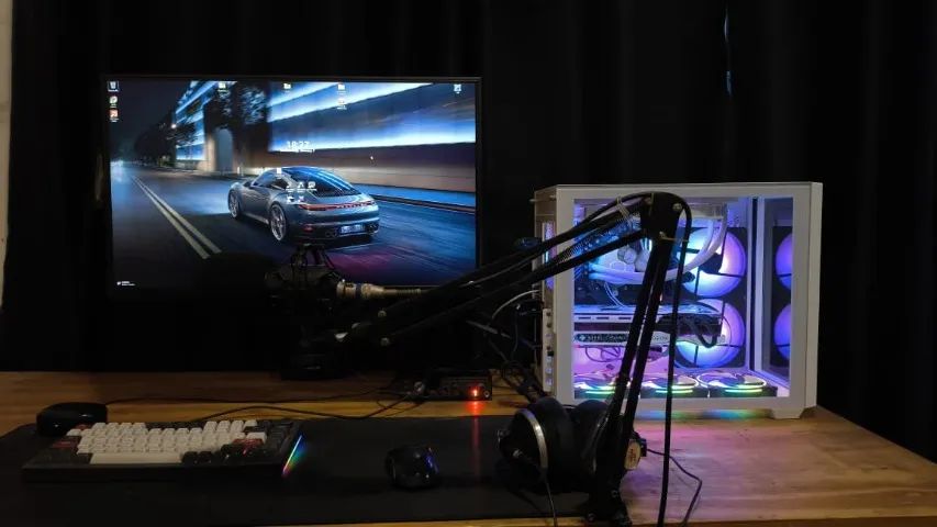 PC GAMER AM5 | Ryzen 7600 + RX 7800XT | 