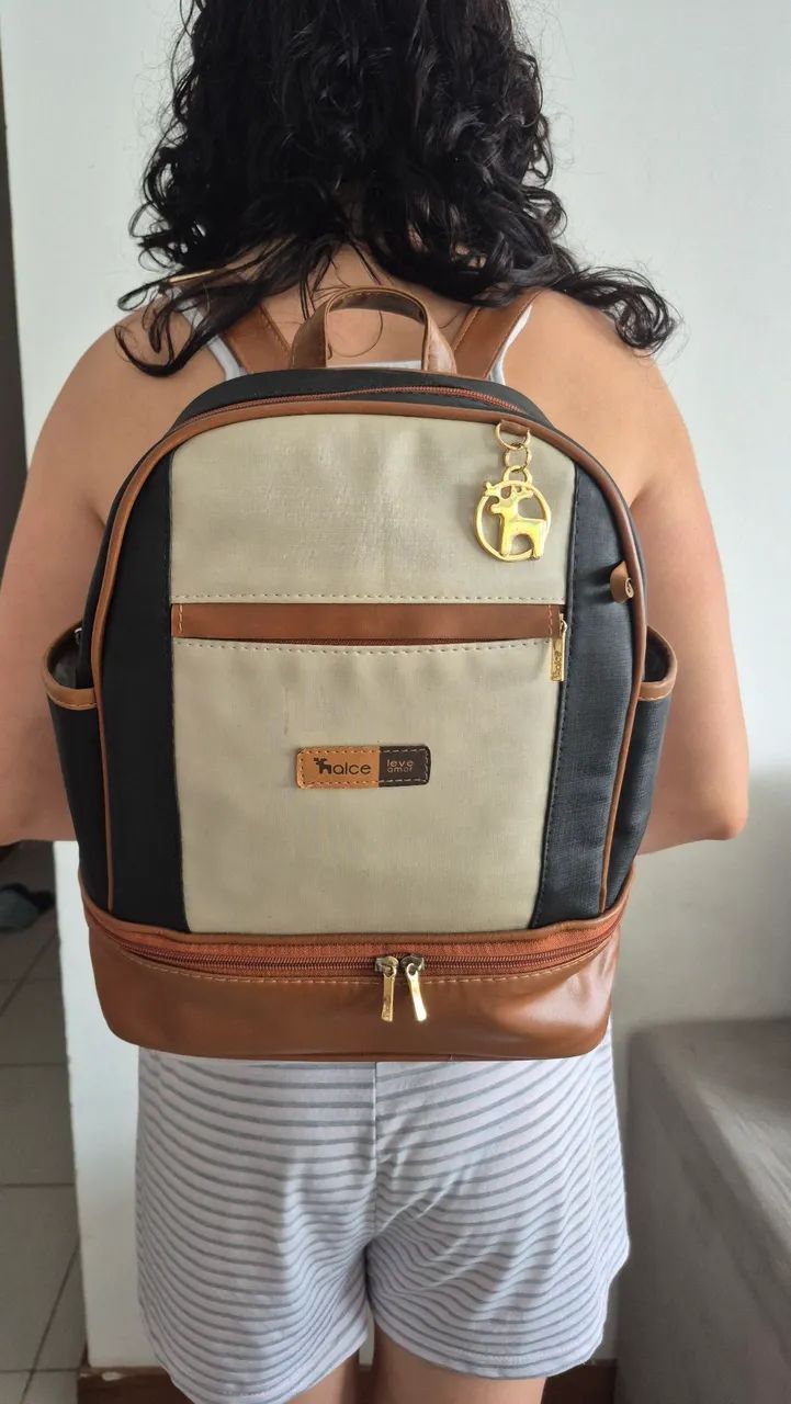 Mochila de Maternidade ALCE - linda, resistente e super conservada - Foto 4