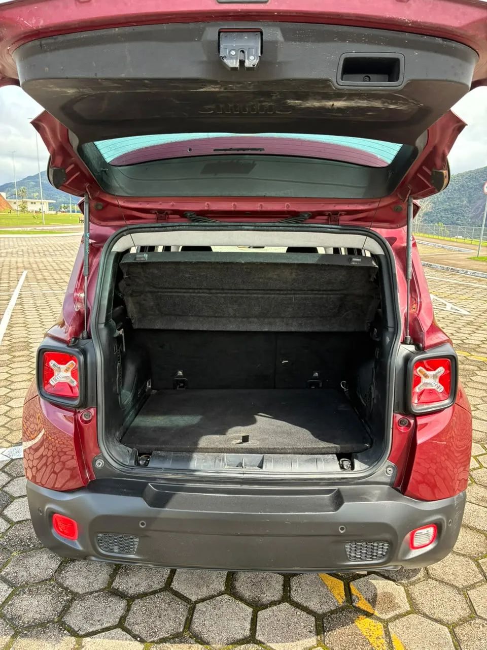 Jeep Renegade Sport 1.8 4x2 Flex 16V Mec., foto 20 de 20