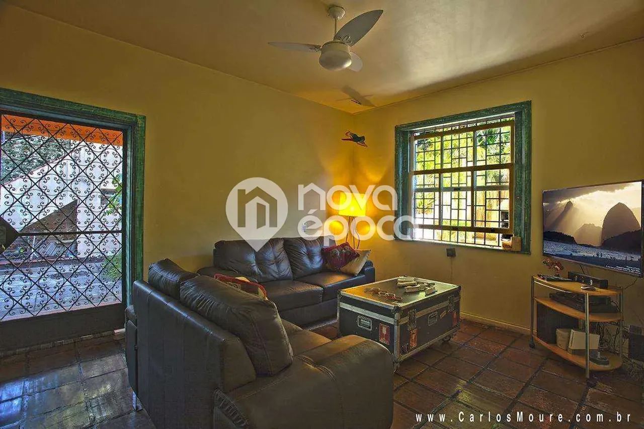 Cosme Velho | Casa 6 quartos, sendo 1 suite - Foto 2