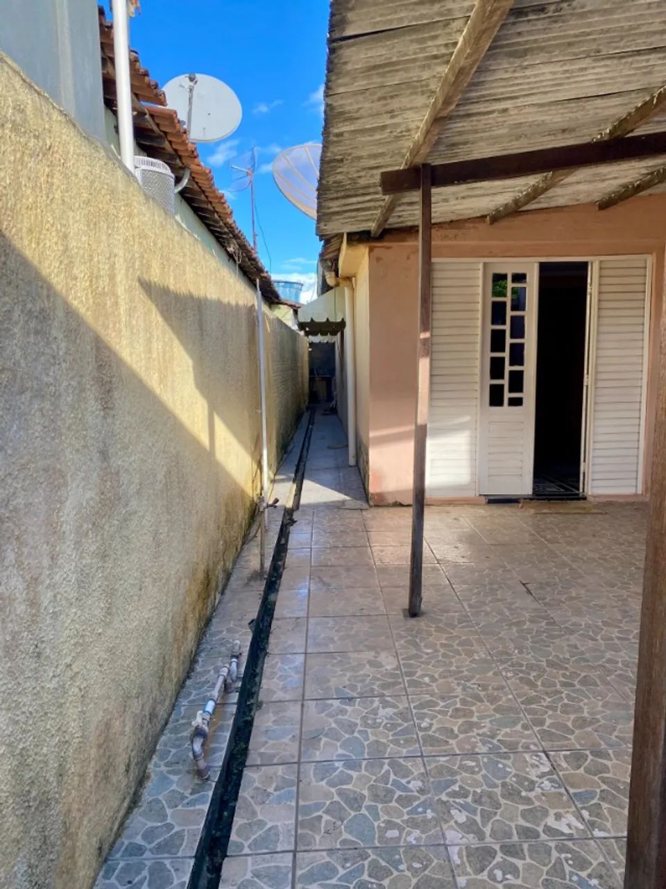 Casa com garagem + espaço comercial no São Francisco. More e empreenda no mesmo lugar - Foto 4