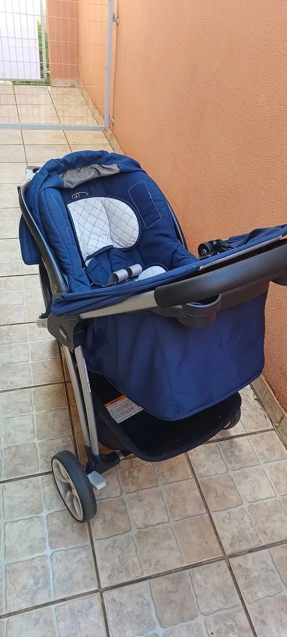 Bebê conforto + carrinho de bebê Chicco Viaro - Foto 3