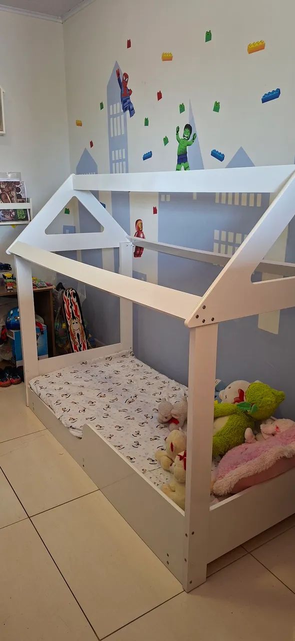 Cama Montessori com colchão 