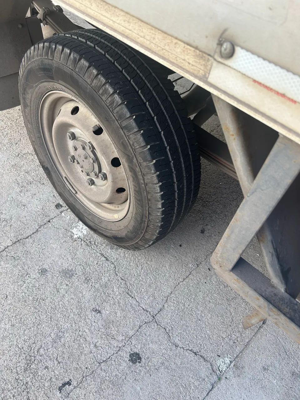 VENDO KIA BONGO - Foto 4