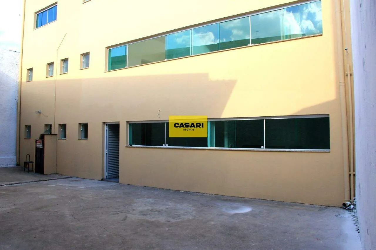 Exelente Salão Comercial Rudge Ramos a 200 metros da matriz com 4190 area util com 4 salas - Foto 5